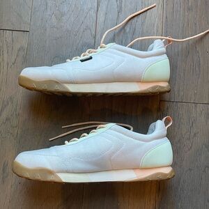 Women’s Teva Wyldland Shoes, size 8.5